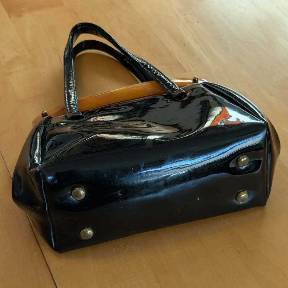 Vintage 1950s/60s Black Patent Leather Handbag with Lucite Handle - Picture 7 of 8
